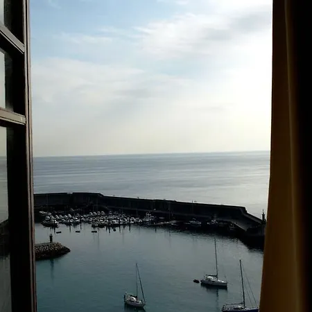 Miramar Hotel 2*