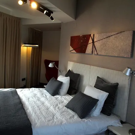 Miramar Hotel Llastres