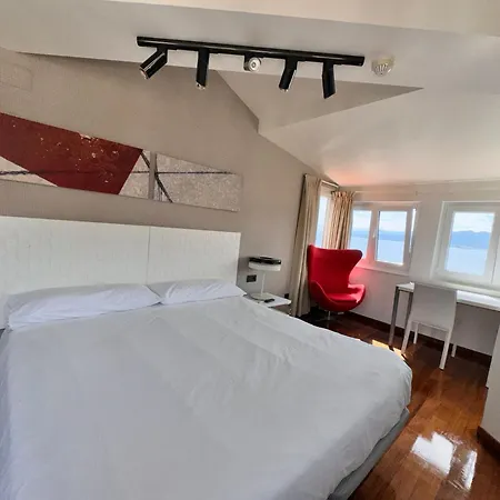 Miramar 2*